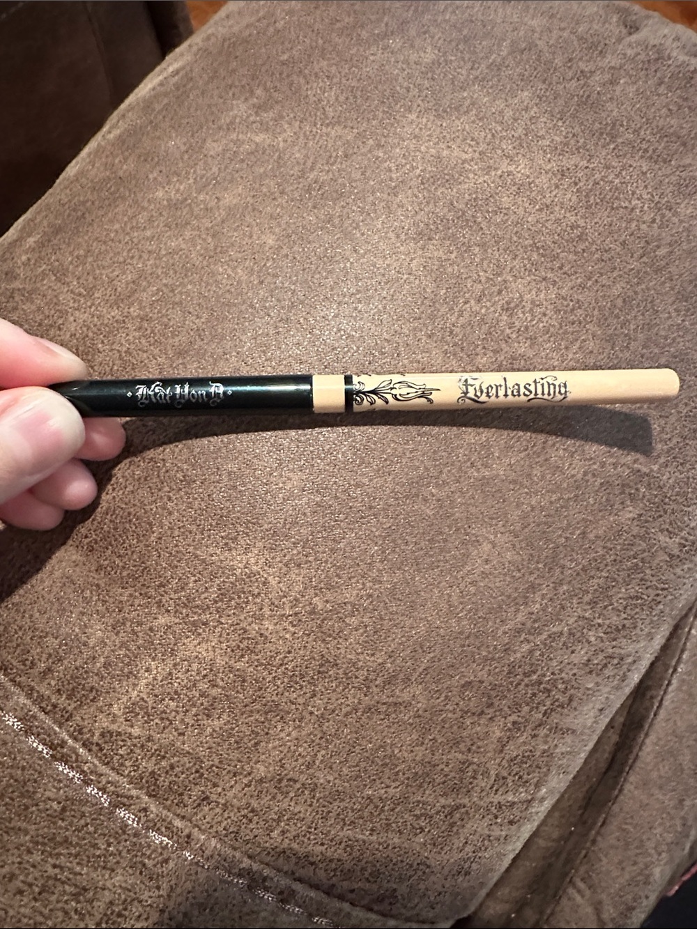 Kat Von D Everlasting - Swanly